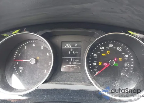 2016 Volkswagen Jetta Sport z USA, uszkodzony, nr VIN 3VWD17AJ6GM336383